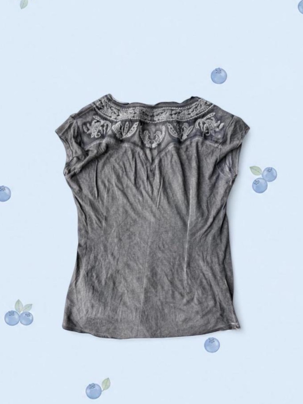 Guess Gray Top - Picture 3 of 5